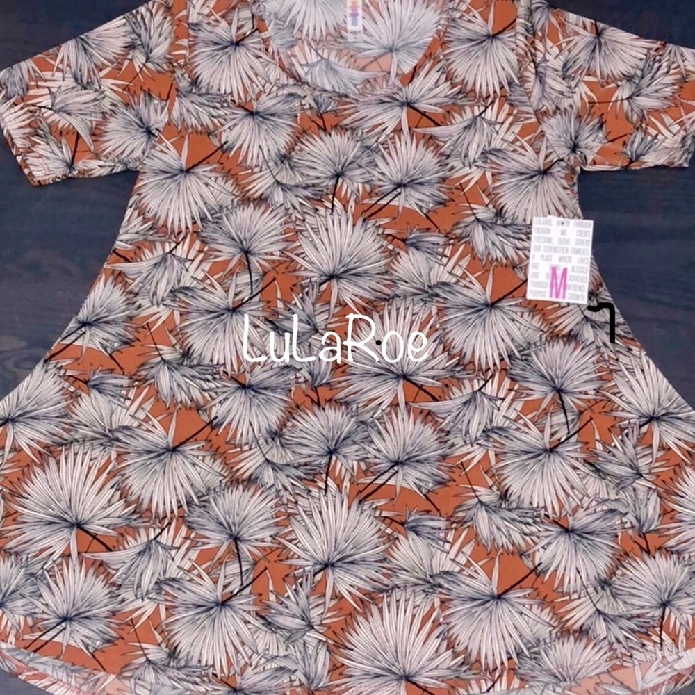LulaRoe Perfect T
